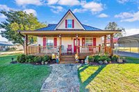 704 6th St, Elgin, OK 73538