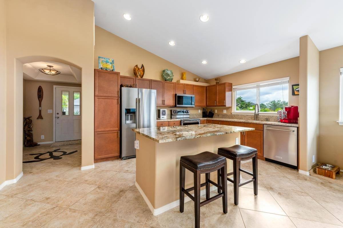 75-6096 Haku Mele Pl, Kailua-Kona, HI 96740