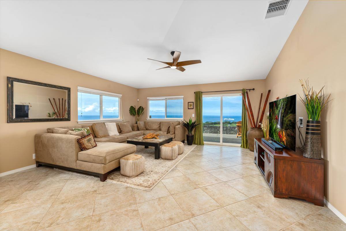 75-6096 Haku Mele Pl, Kailua-Kona, HI 96740