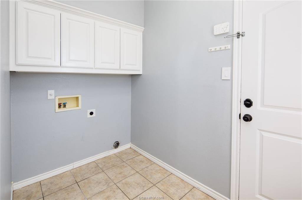 3715 Bridle Court, College Station, TX 77845