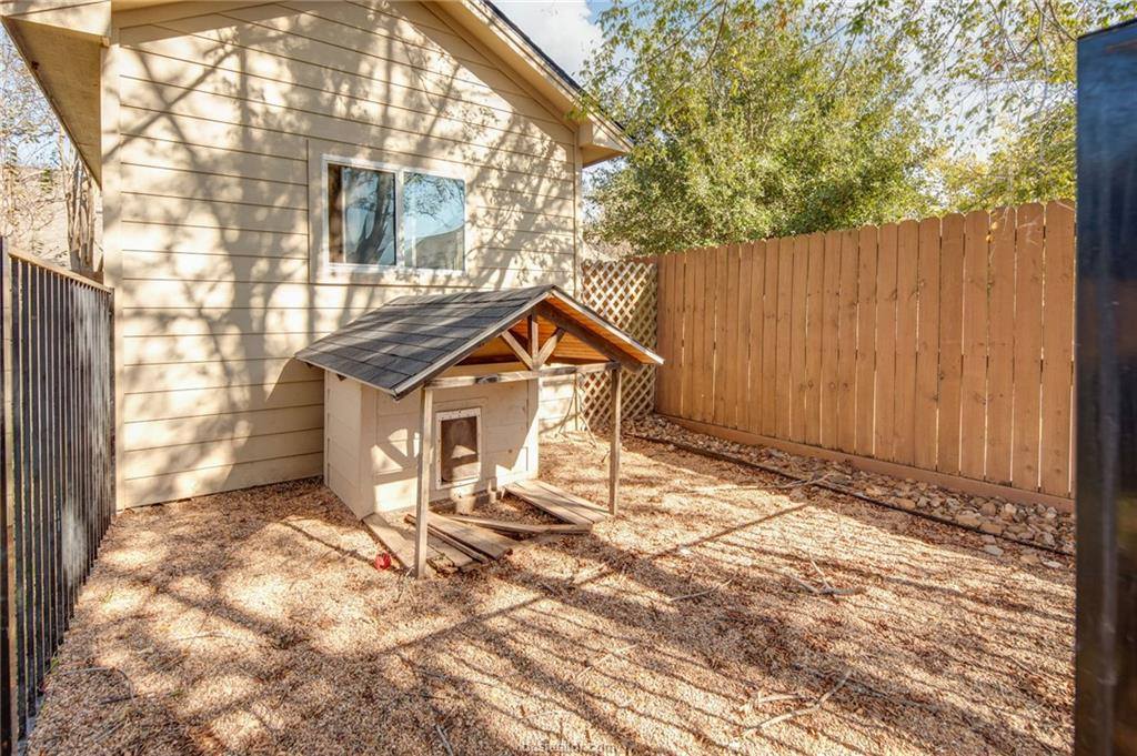 3715 Bridle Court, College Station, TX 77845