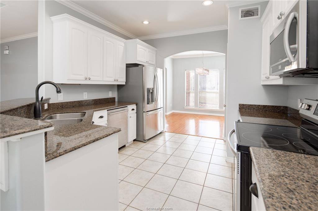 3715 Bridle Court, College Station, TX 77845