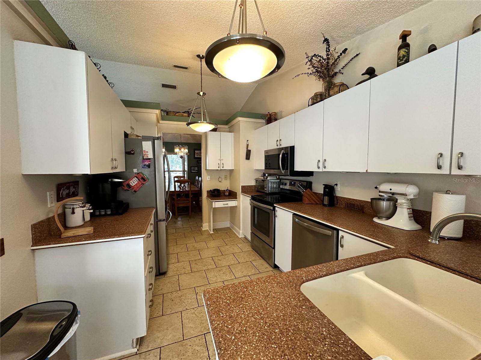 8313 Wrens Way, Largo, FL 33773