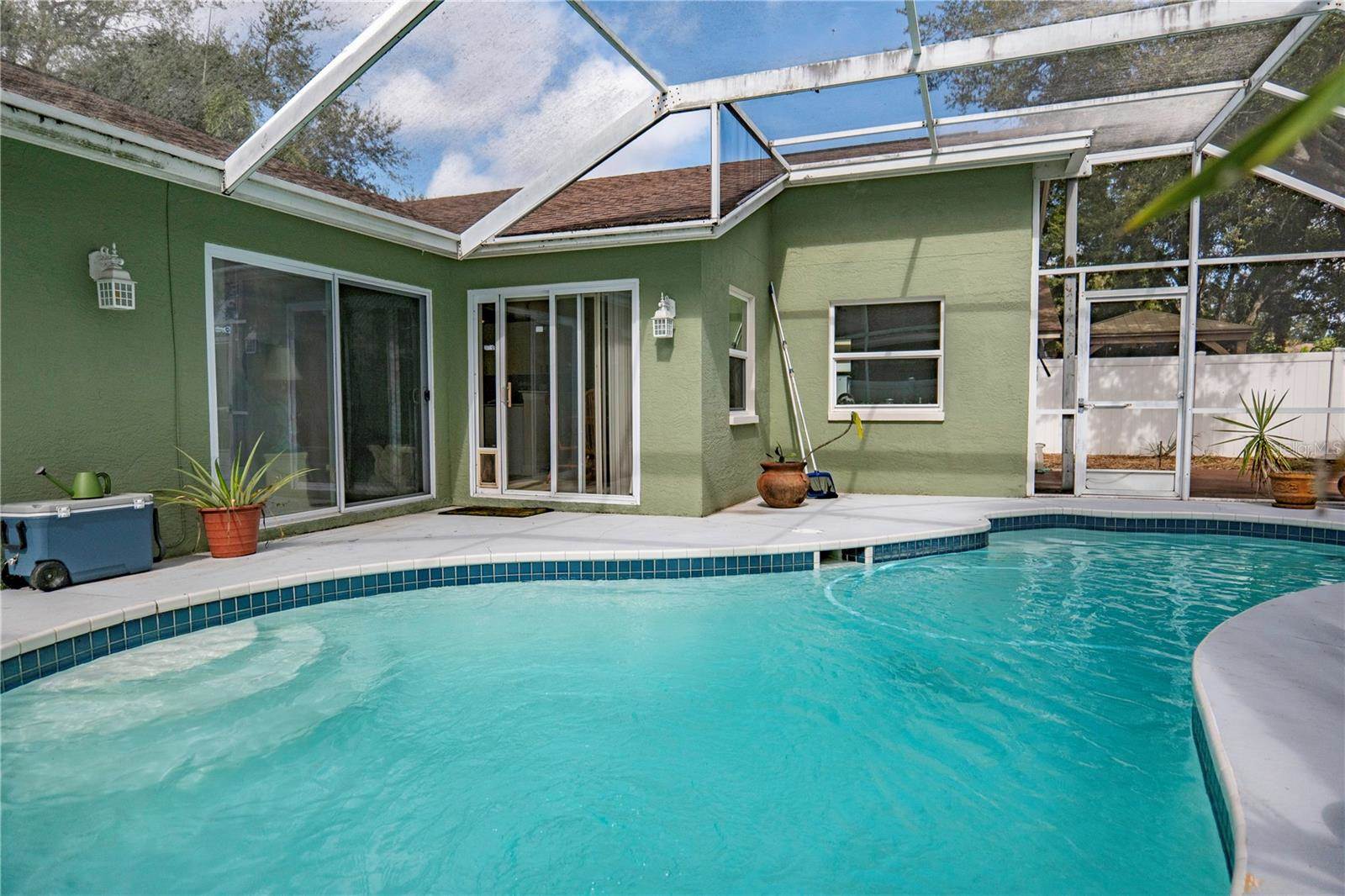 8313 Wrens Way, Largo, FL 33773