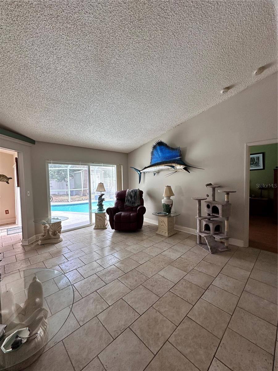 8313 Wrens Way, Largo, FL 33773