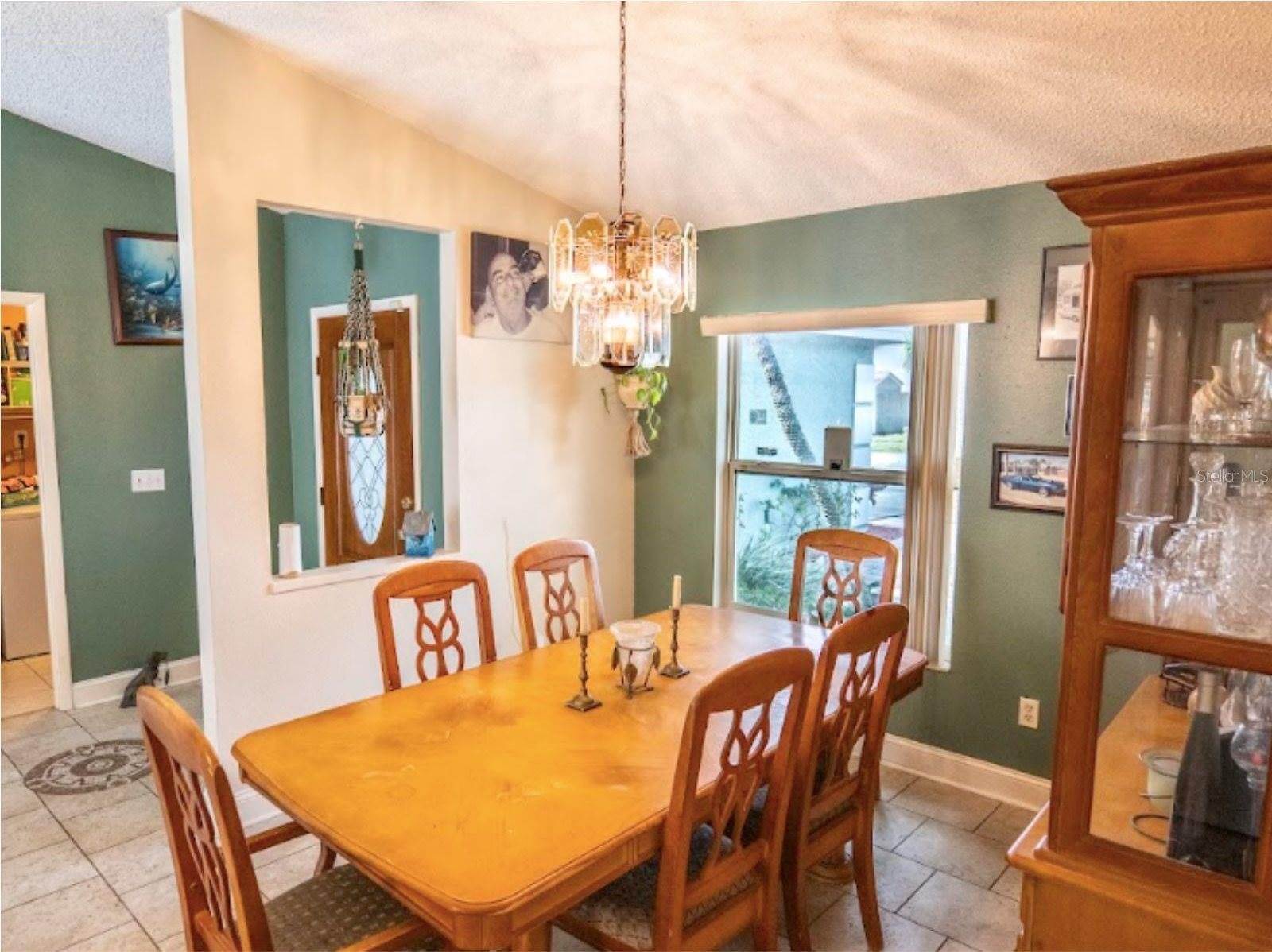 8313 Wrens Way, Largo, FL 33773