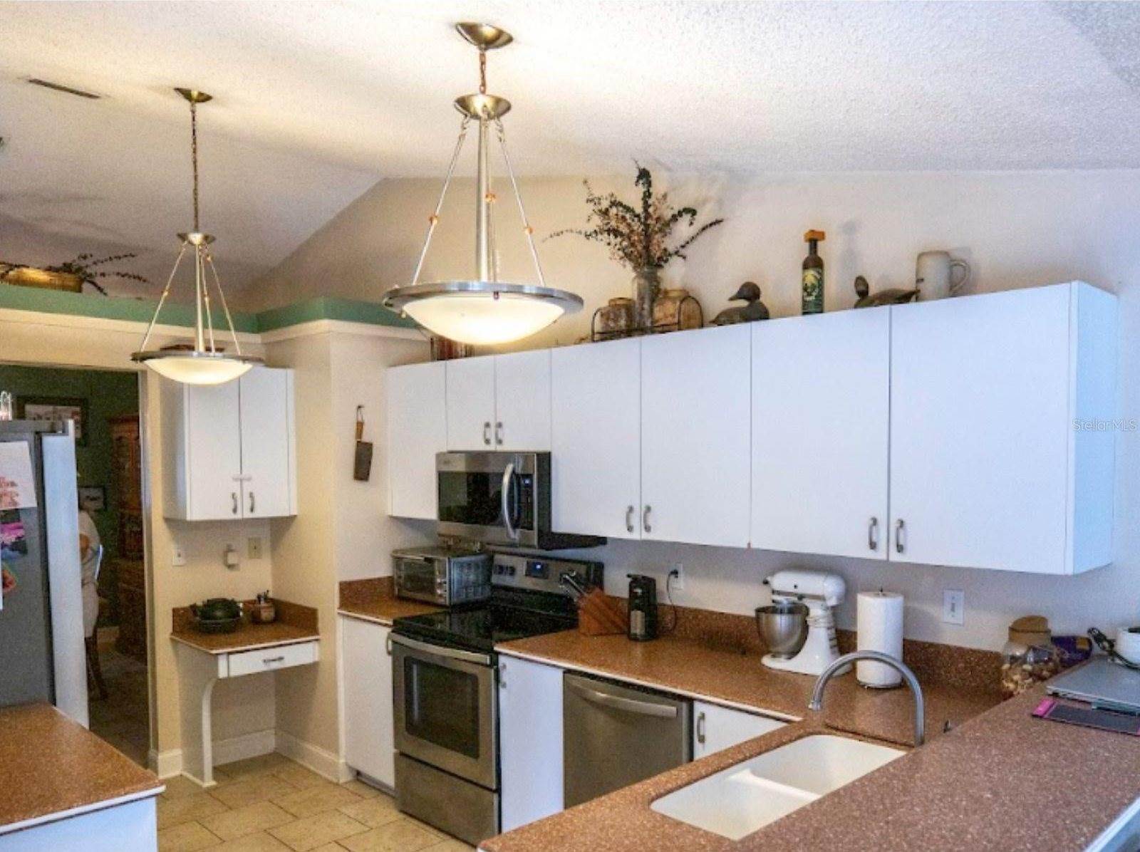 8313 Wrens Way, Largo, FL 33773