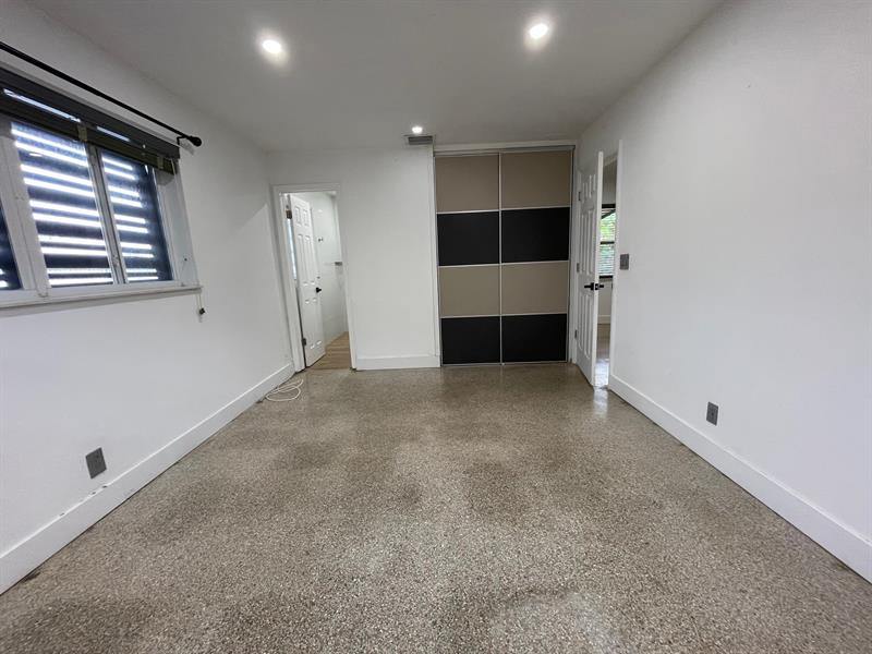 975 NE 40th St C, Oakland Park, FL 33334