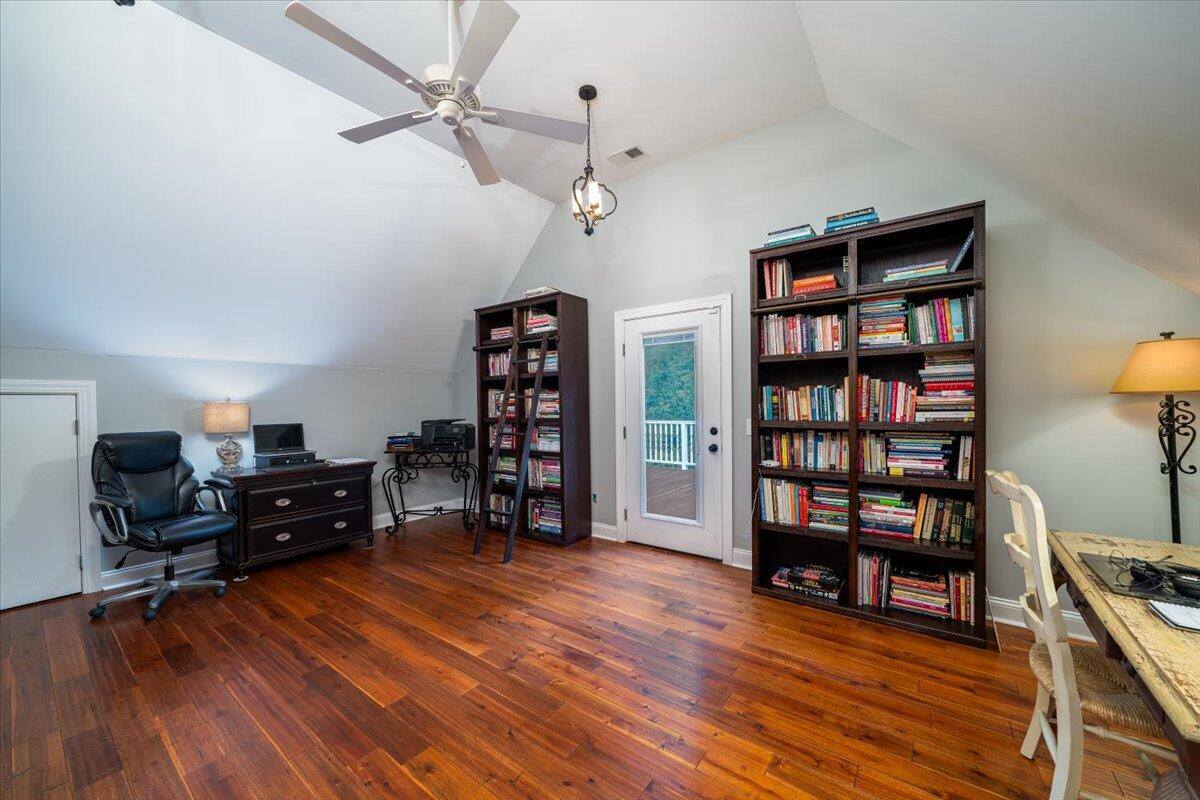 6949 Maybank Highway, Wadmalaw Island, SC 29487