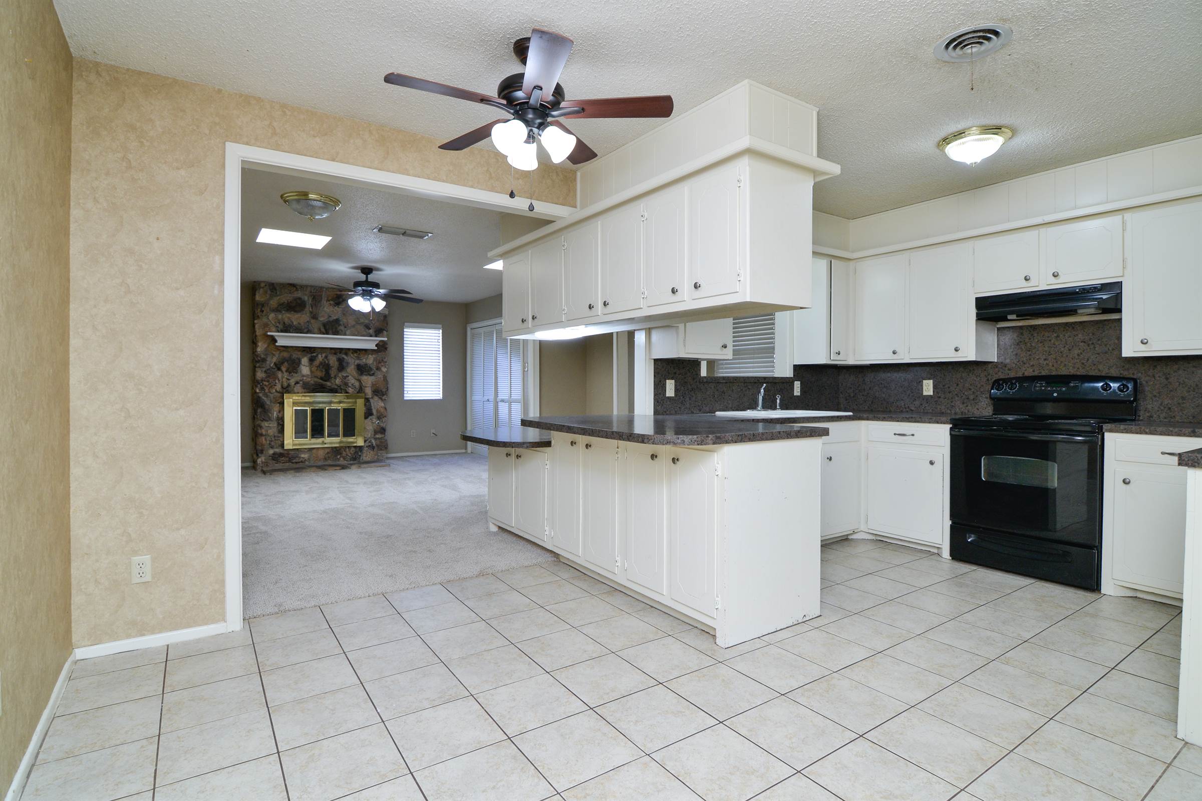 801 13th Street, Shallowater, TX 79363