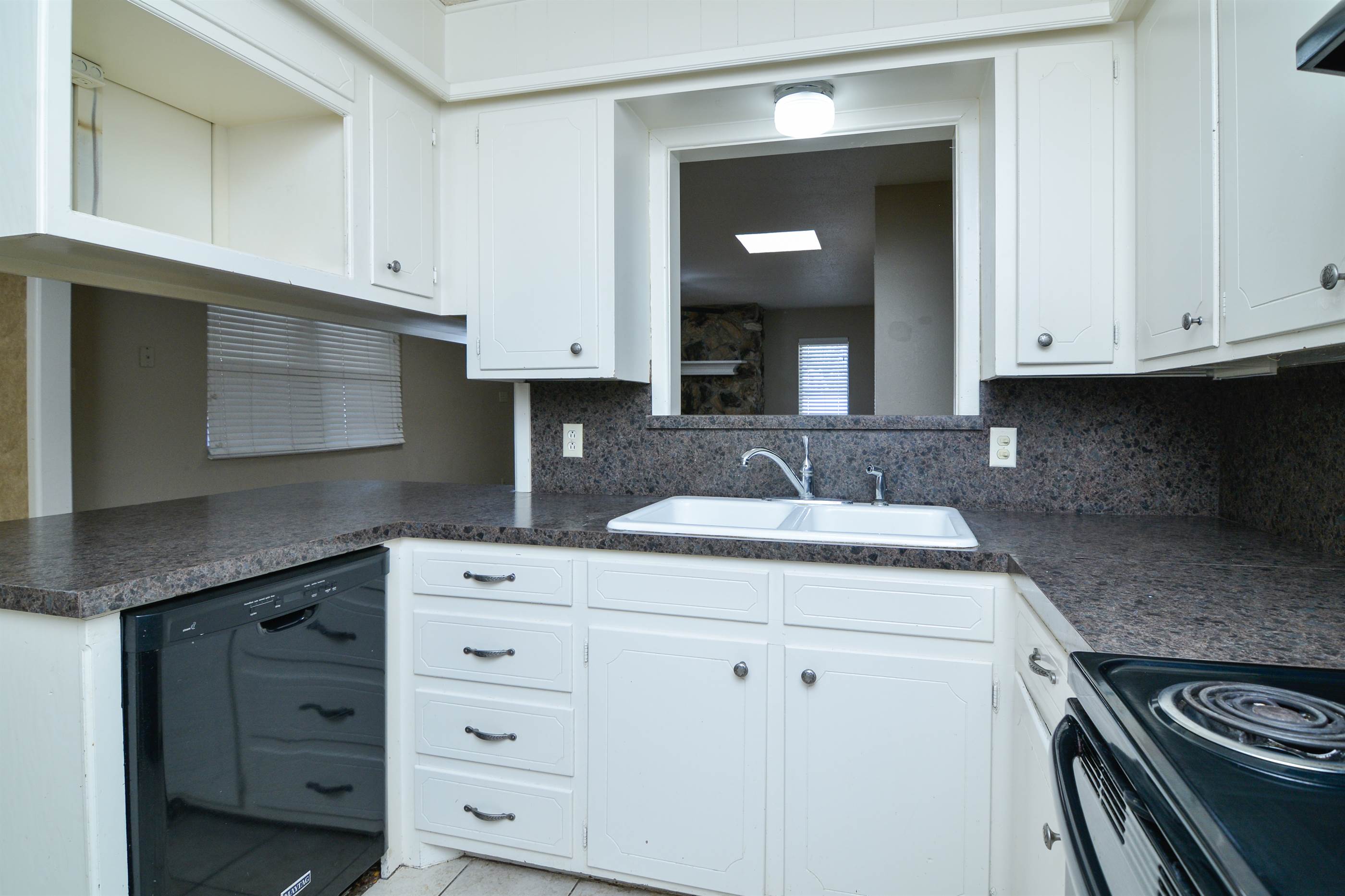 801 13th Street, Shallowater, TX 79363