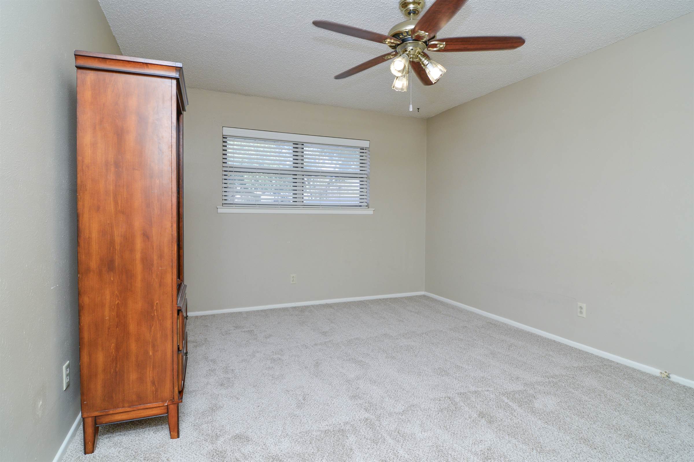 801 13th Street, Shallowater, TX 79363