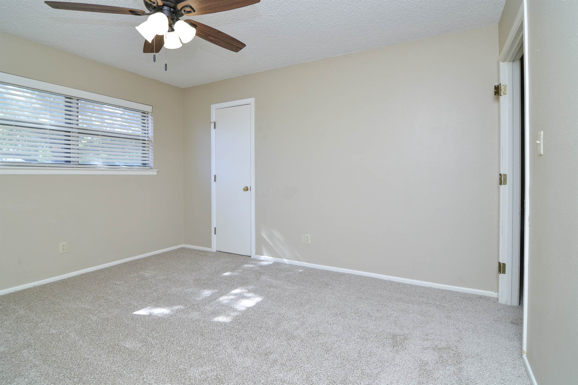 801 13th Street, Shallowater, TX 79363