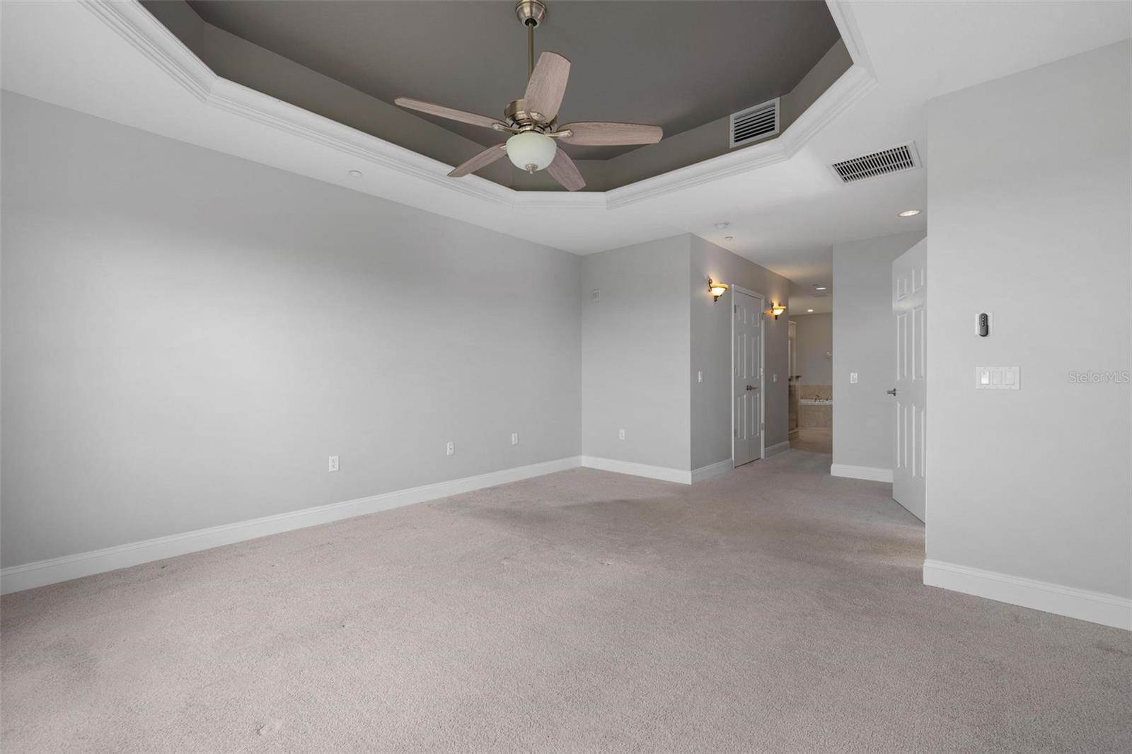 7710 Lake Vista Court, Lakewood Ranch, FL 34202