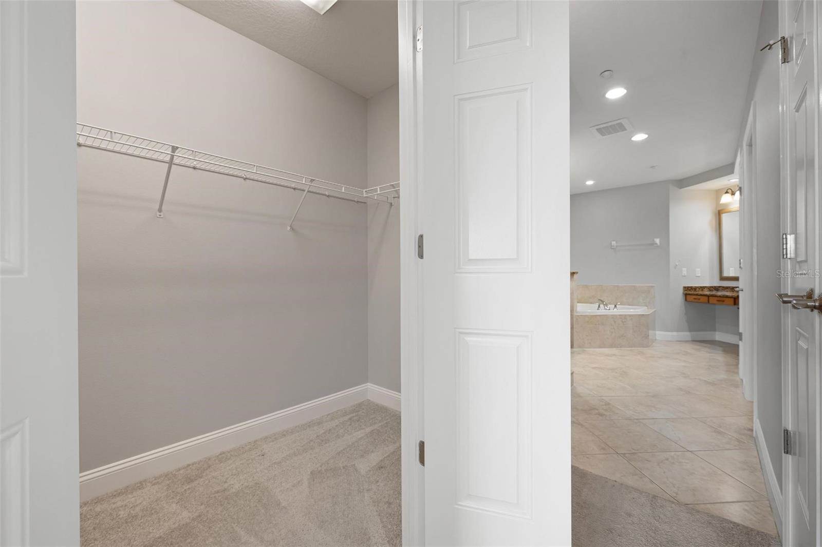 7710 Lake Vista Court, Lakewood Ranch, FL 34202