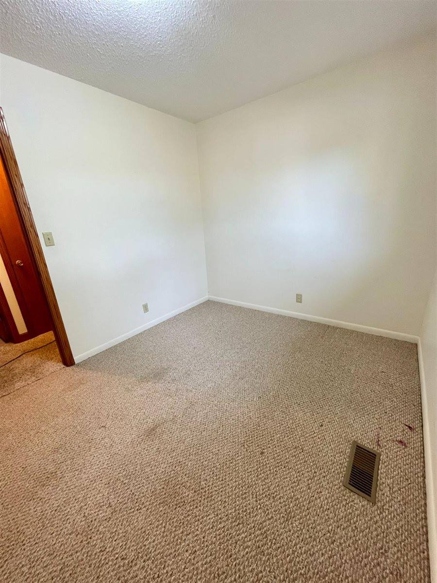 1308 South Ojibwa Street, Satanta, KS 67870