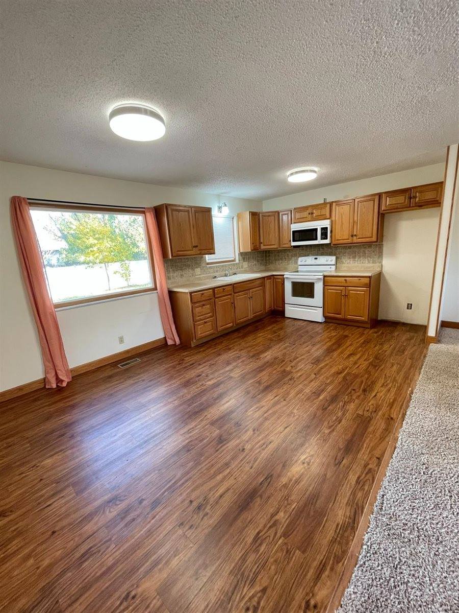 1308 South Ojibwa Street, Satanta, KS 67870