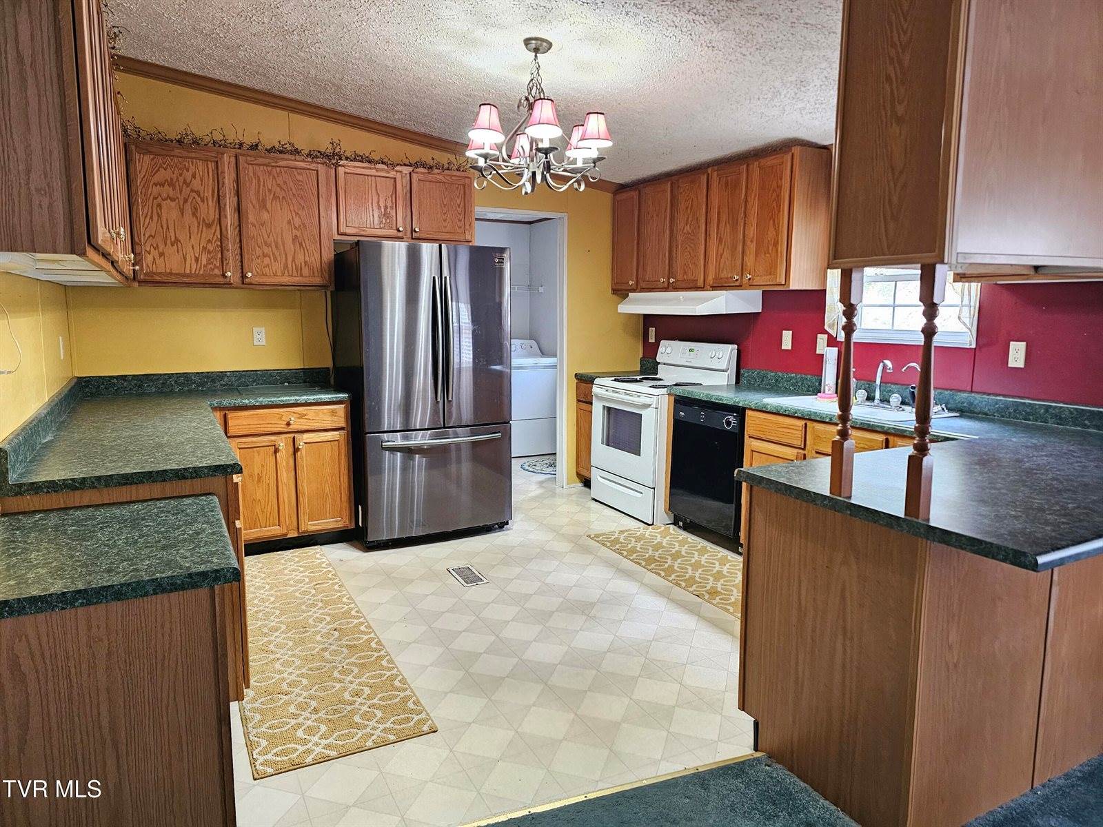 493 Banners Corner Road, Castlewood, VA 24224