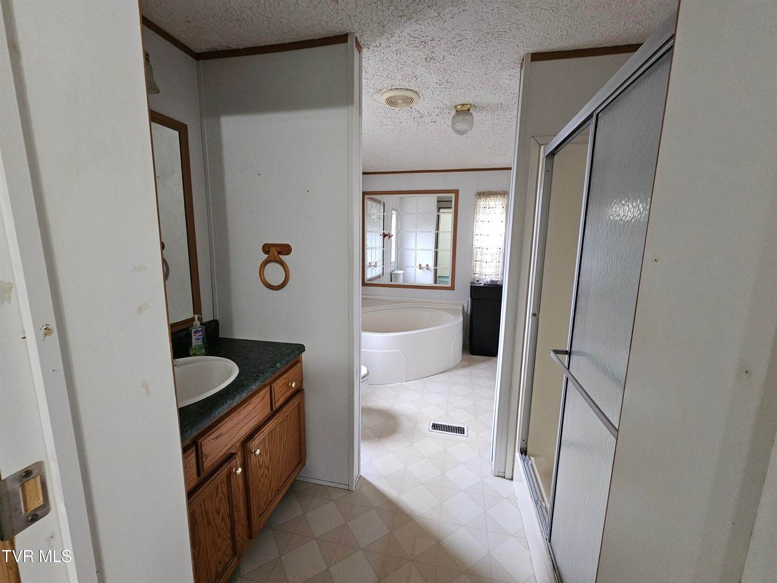 493 Banners Corner Road, Castlewood, VA 24224