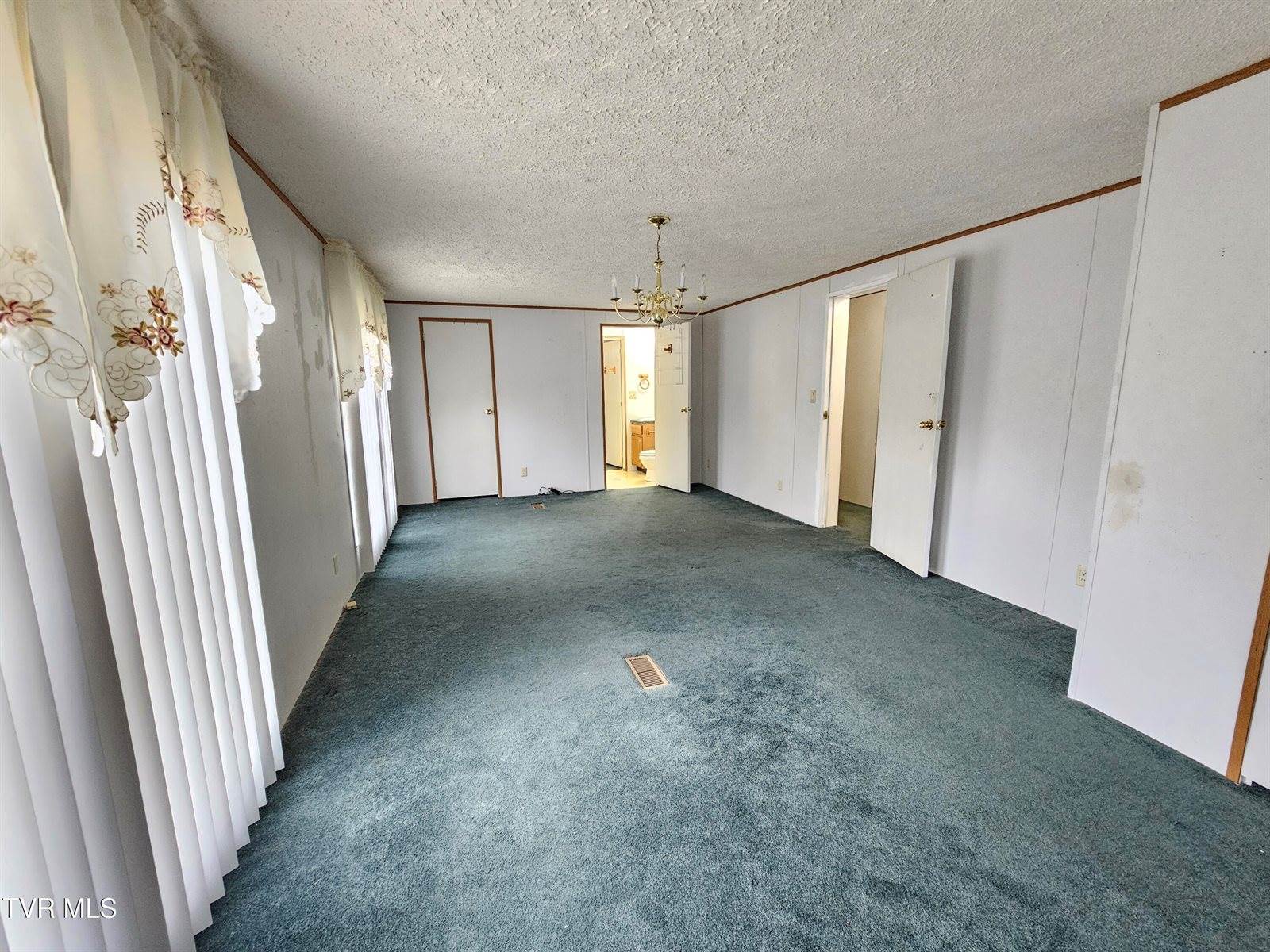 493 Banners Corner Road, Castlewood, VA 24224