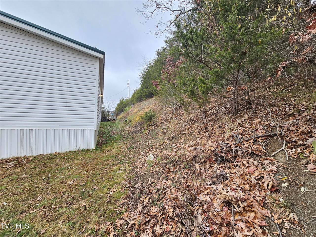 493 Banners Corner Road, Castlewood, VA 24224