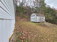 493 Banners Corner Road, Castlewood, VA 24224