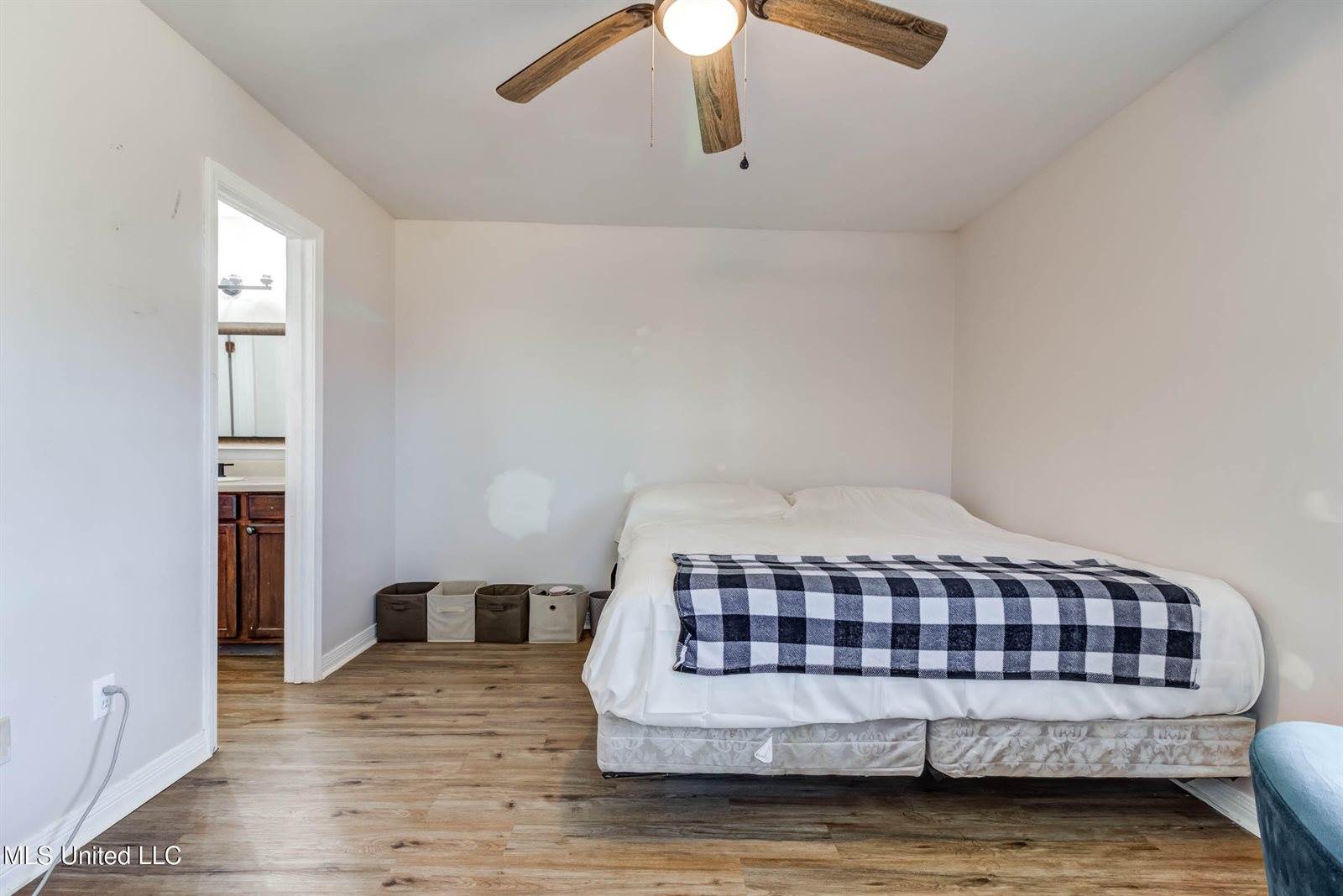 883 Laurelwood Drive, Biloxi, MS 39532