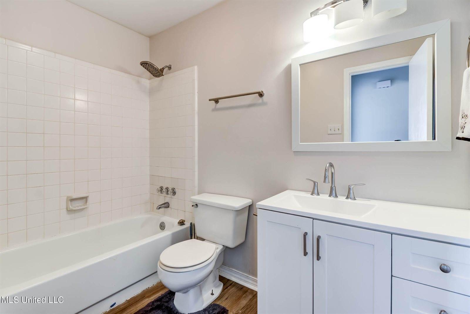 883 Laurelwood Drive, Biloxi, MS 39532