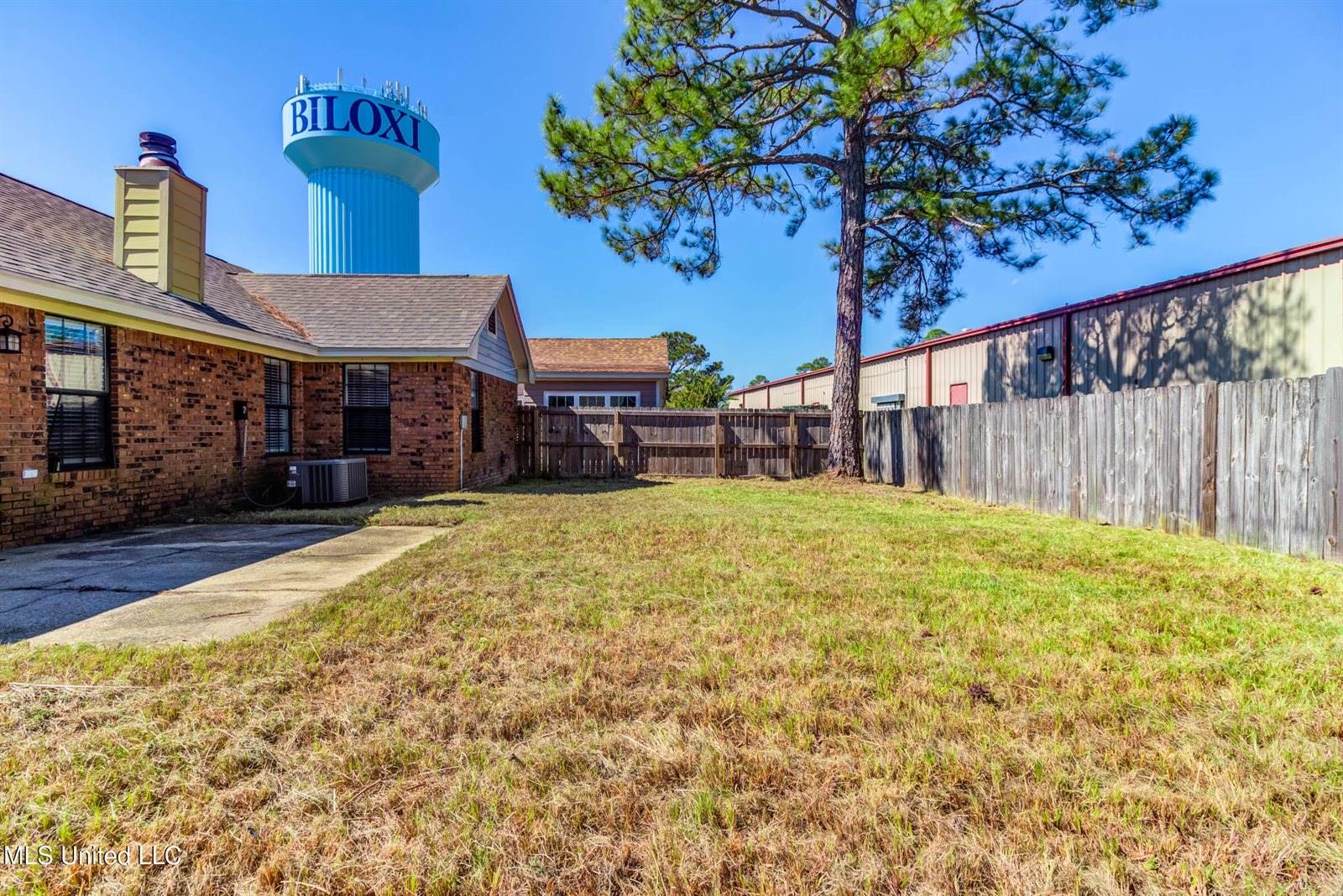 883 Laurelwood Drive, Biloxi, MS 39532