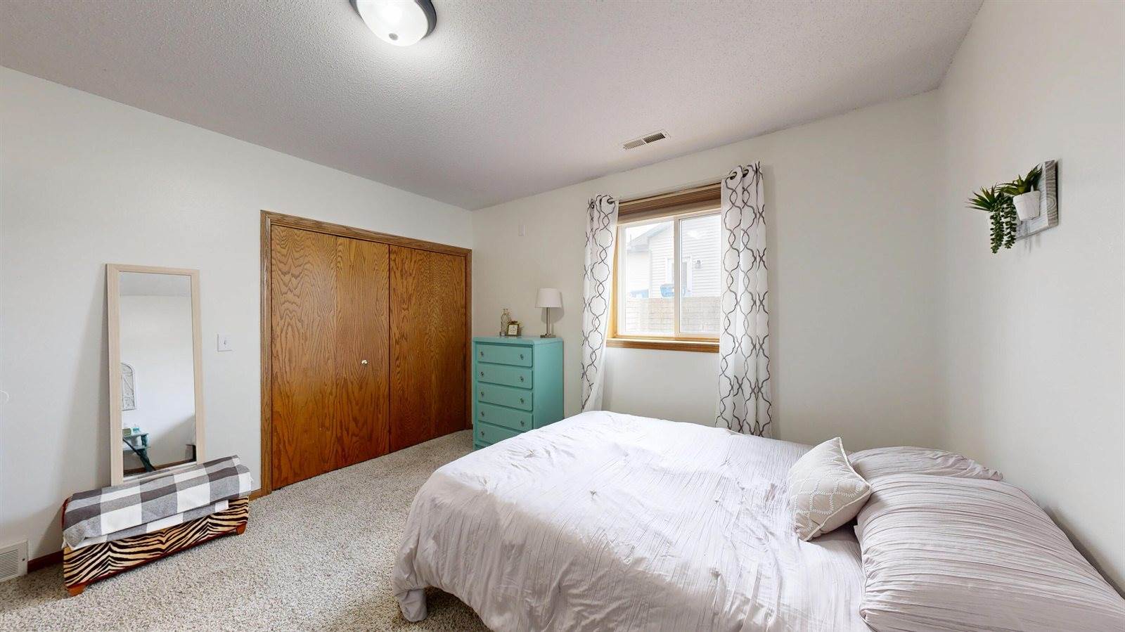 1333 East Ave North, Onalaska, WI 54650