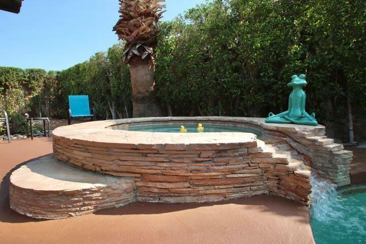 559 South Mountain View Drive, Palm Springs, CA 92264