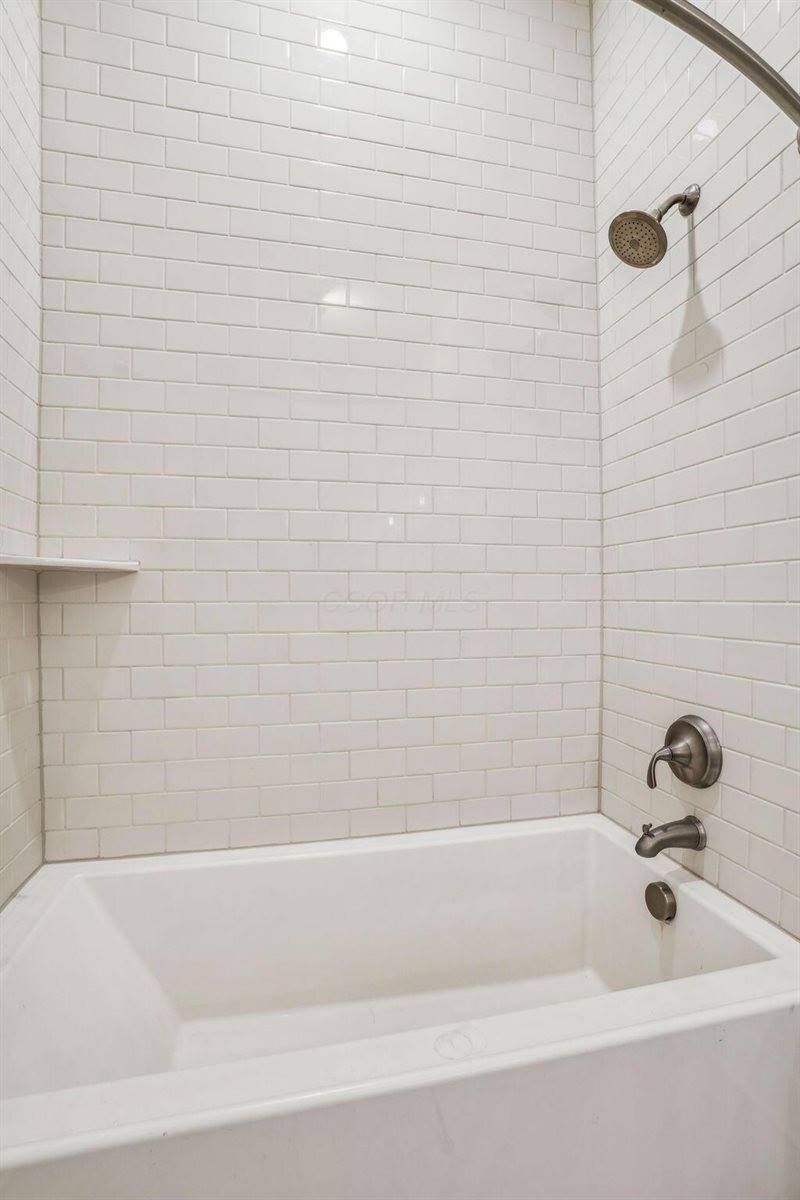 6745 Longshore Street, Dublin, OH 43017