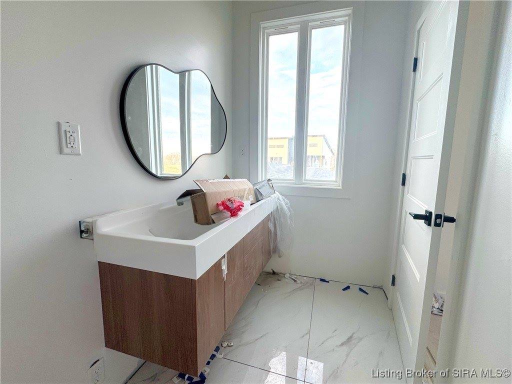 1020 Ridgeview Drive, Jeffersonville, IN 47130