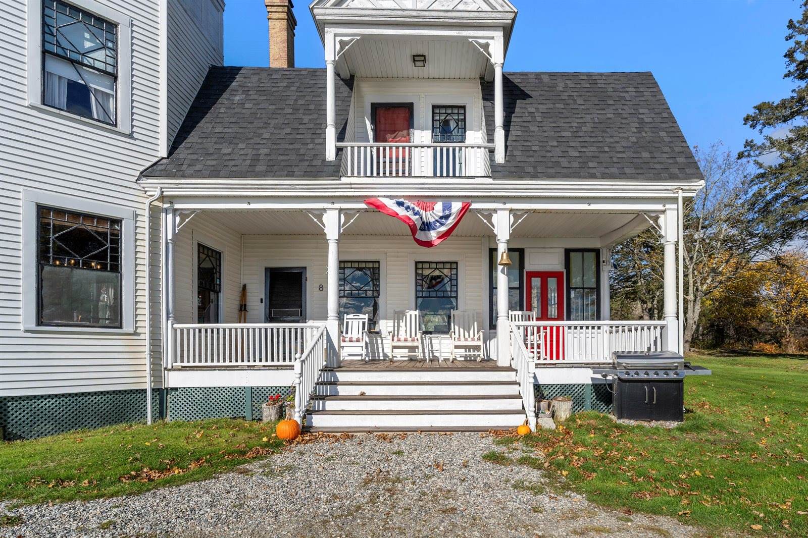 29 Navy Street, Searsport, ME 04974