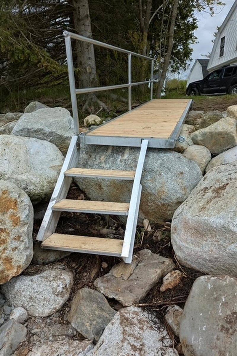 29 Navy Street, Searsport, ME 04974