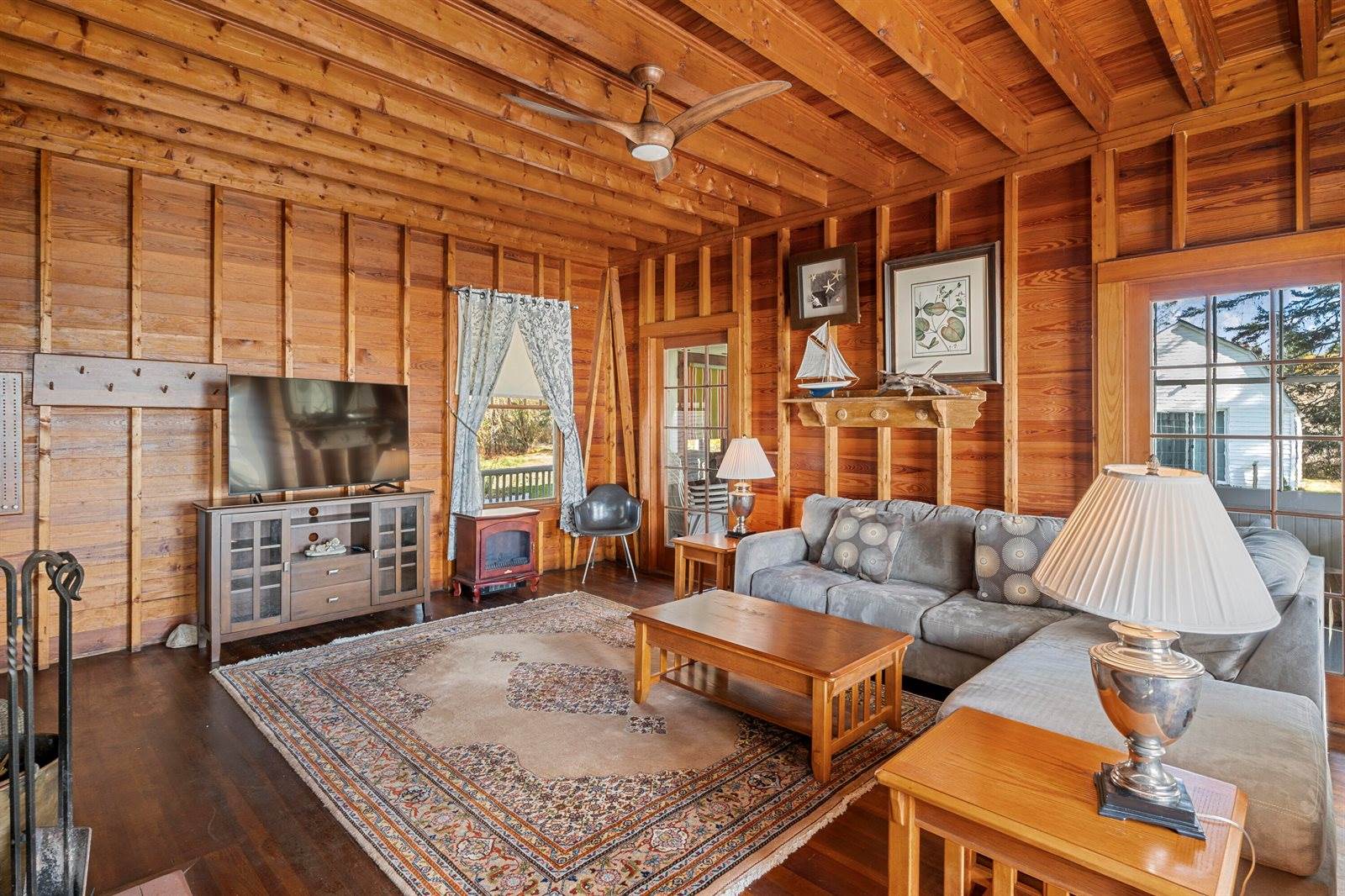 29 Navy Street, Searsport, ME 04974