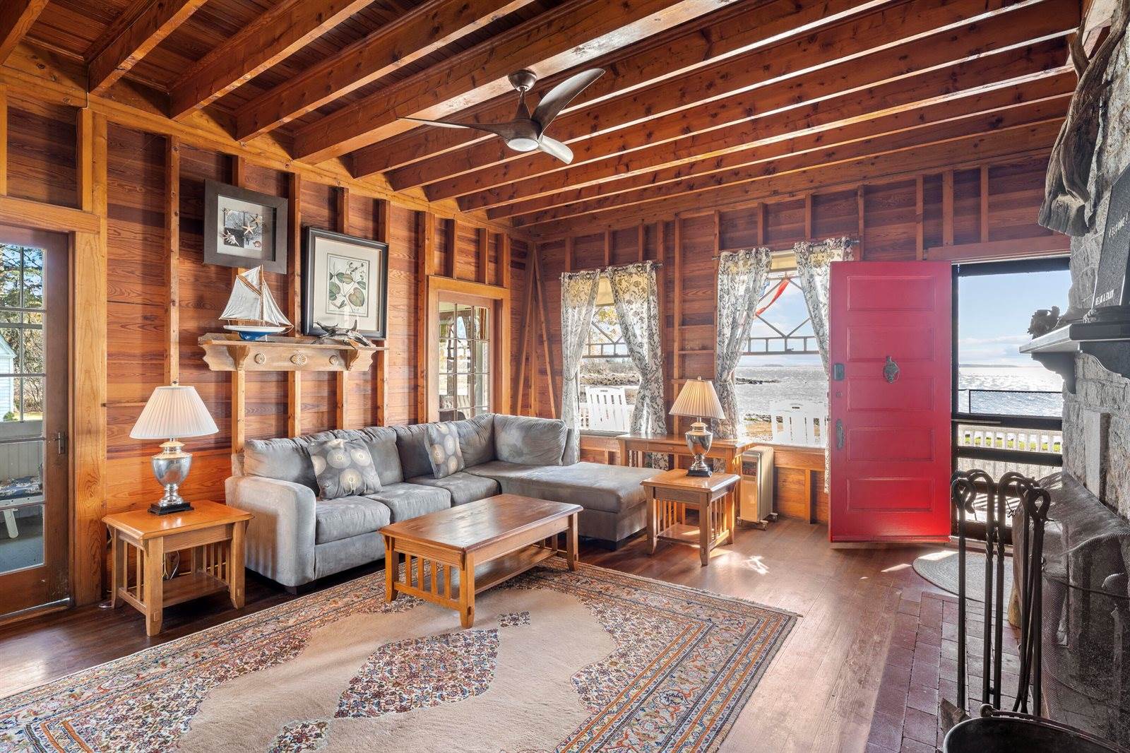 29 Navy Street, Searsport, ME 04974