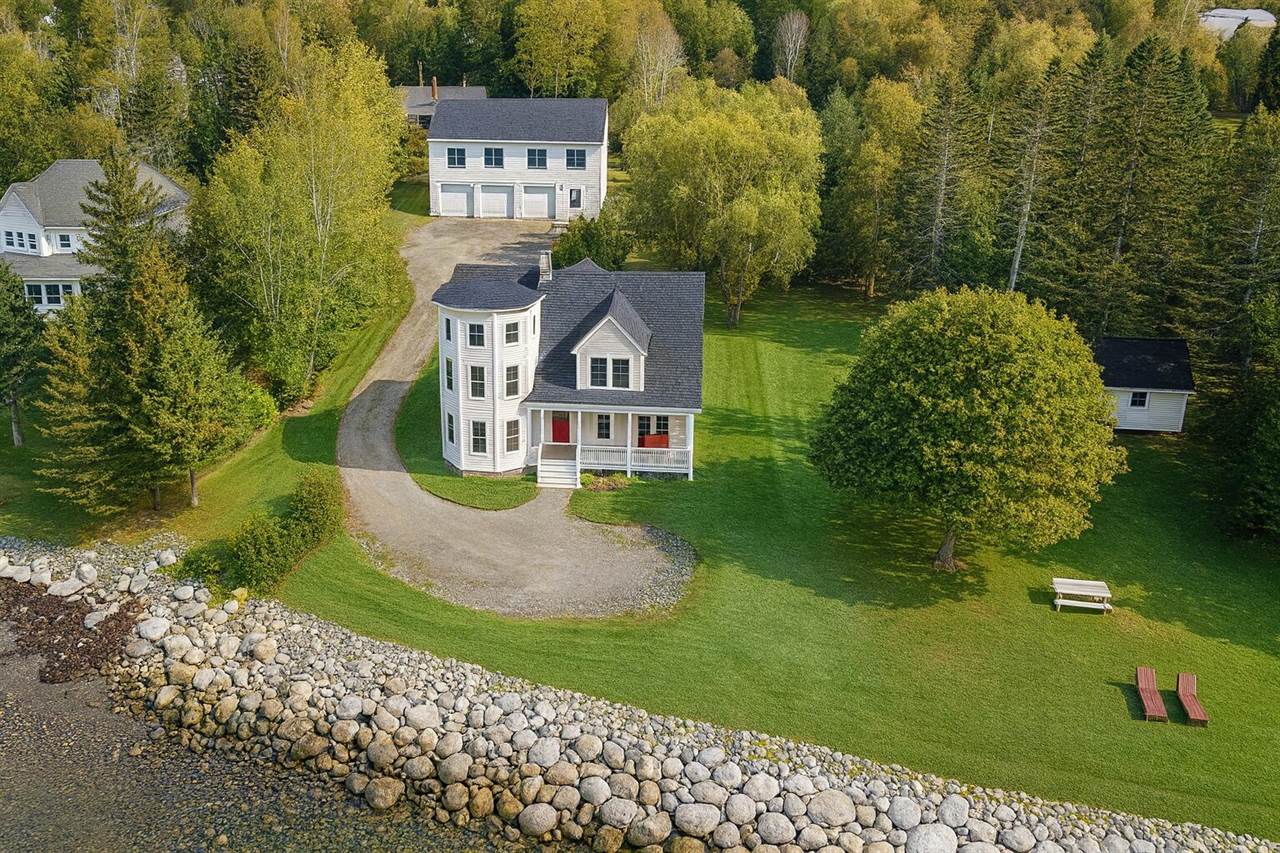 29 Navy Street, Searsport, ME 04974