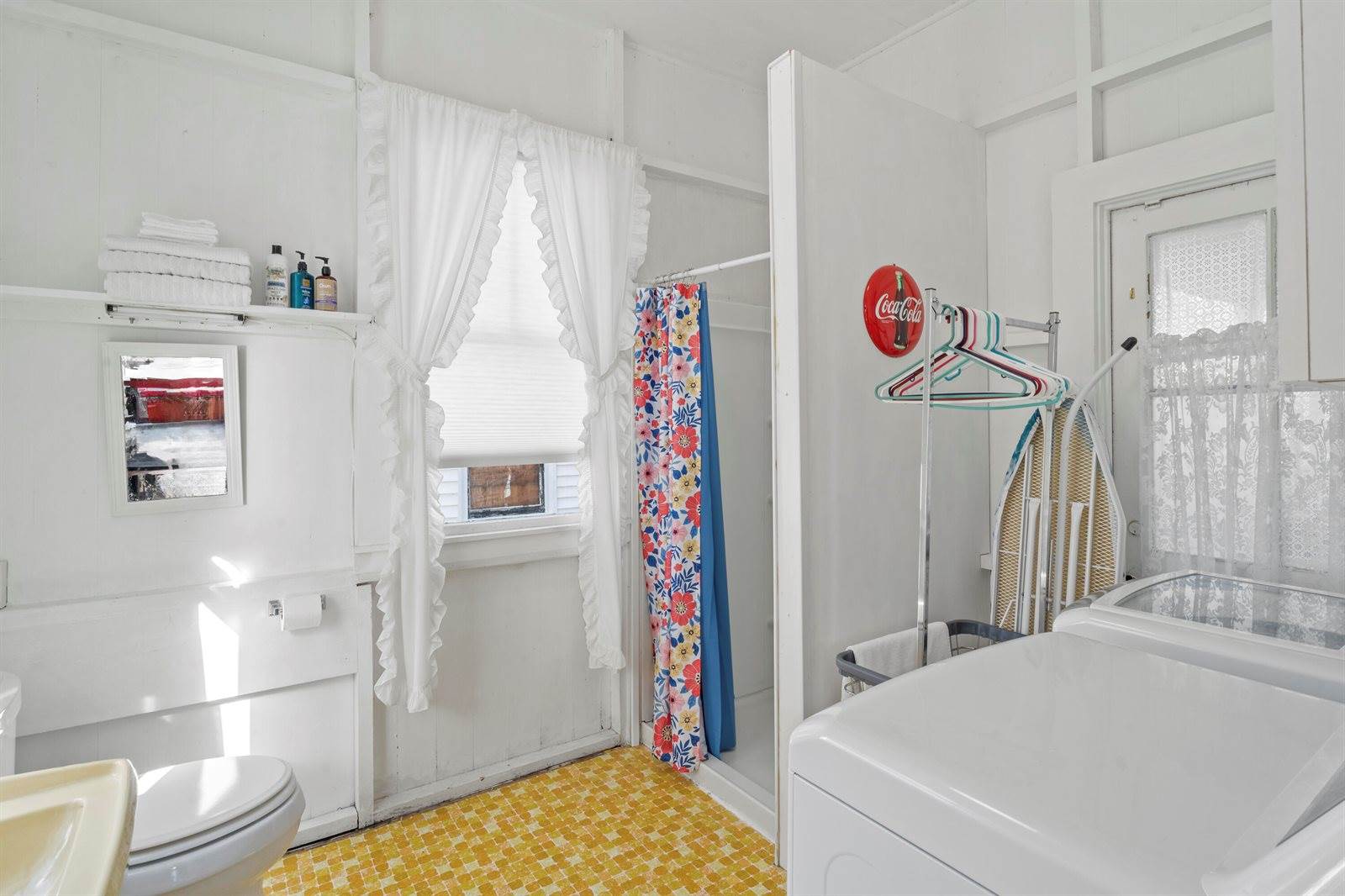 29 Navy Street, Searsport, ME 04974