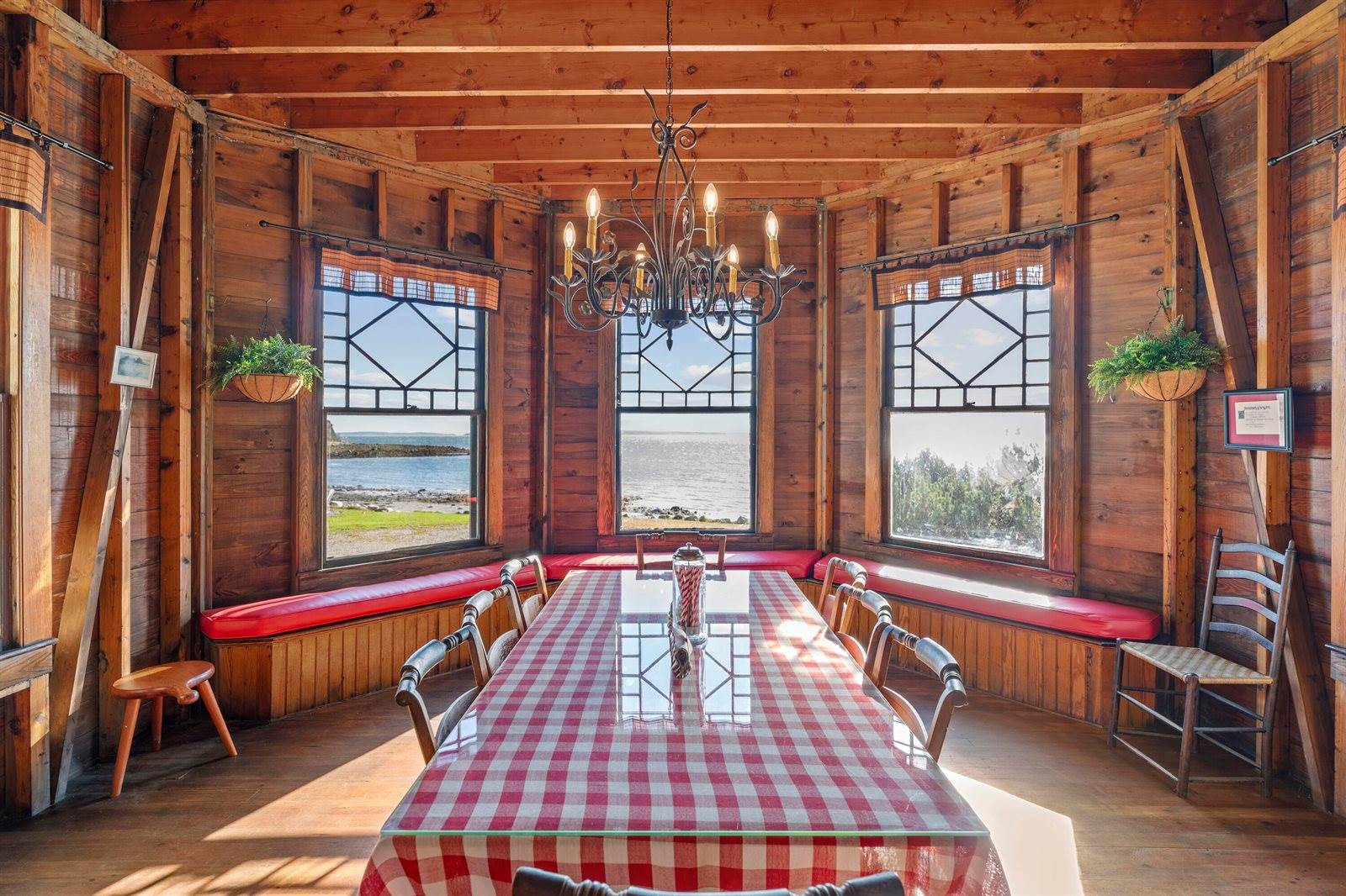 29 Navy Street, Searsport, ME 04974