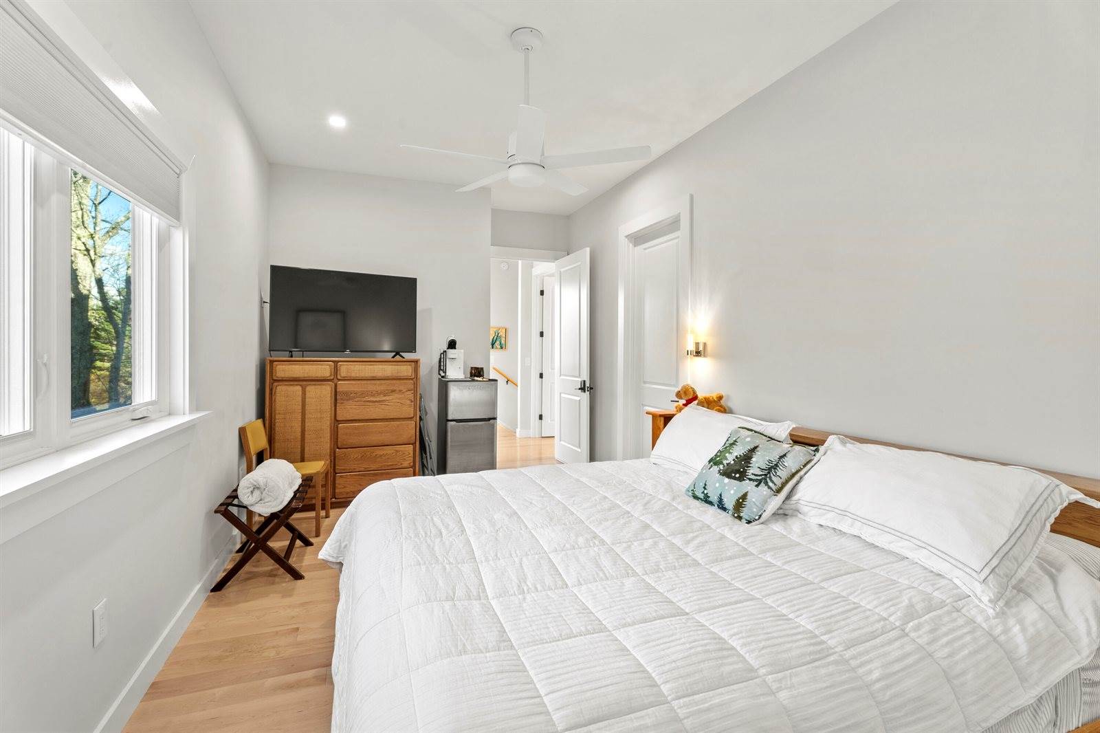 29 Navy Street, Searsport, ME 04974