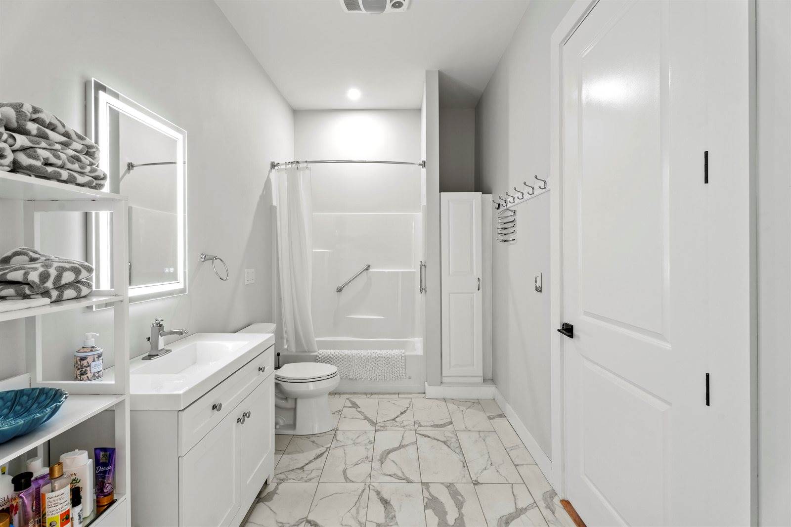 29 Navy Street, Searsport, ME 04974