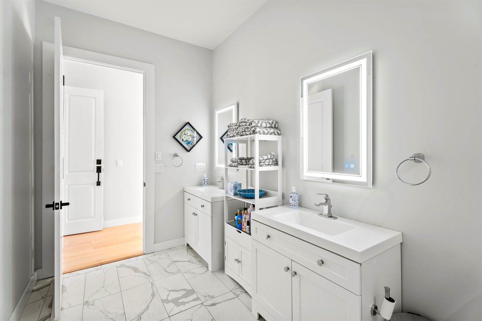 29 Navy Street, Searsport, ME 04974