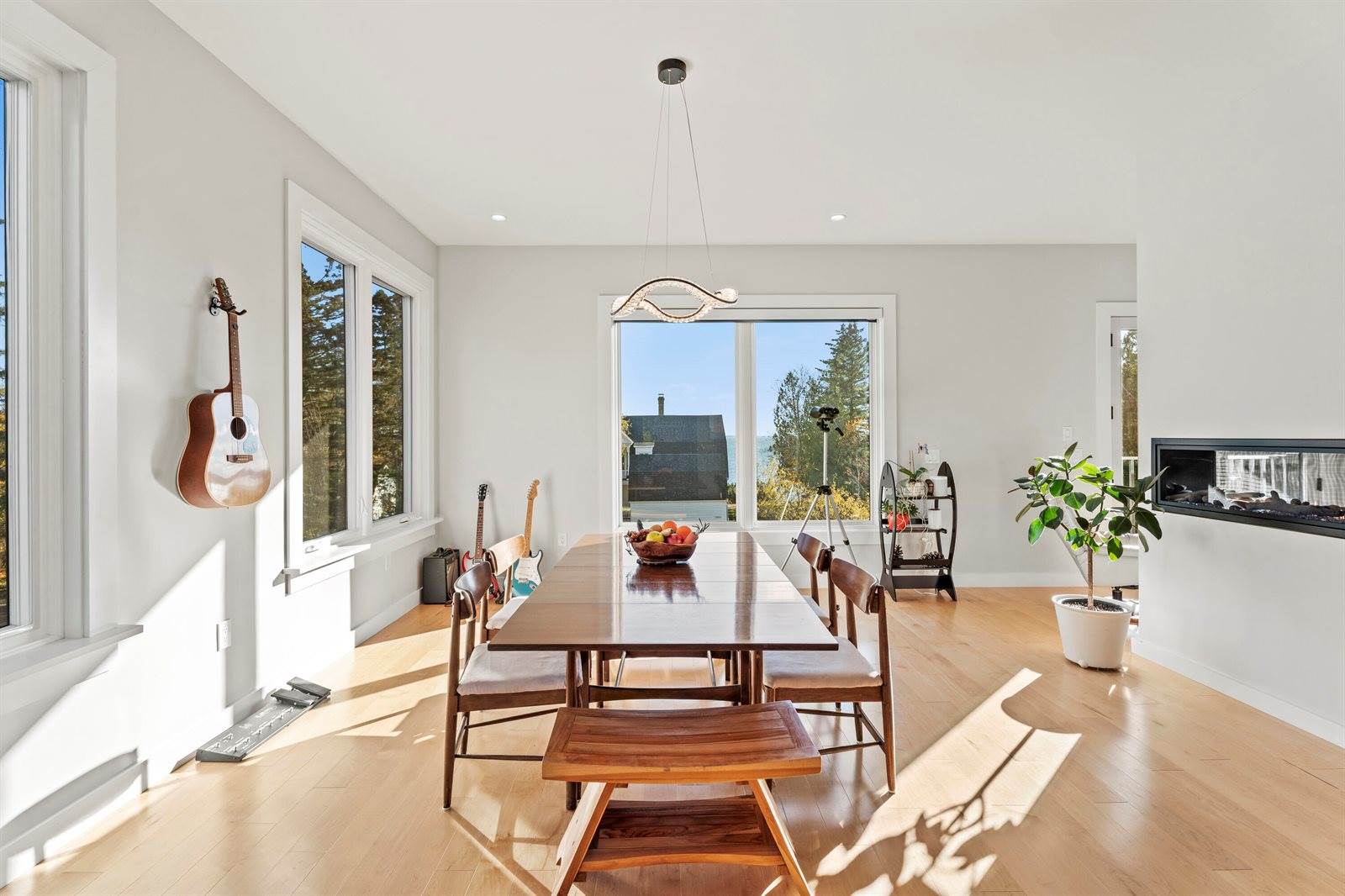 29 Navy Street, Searsport, ME 04974