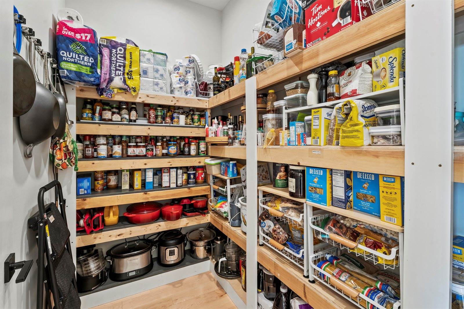 29 Navy Street, Searsport, ME 04974