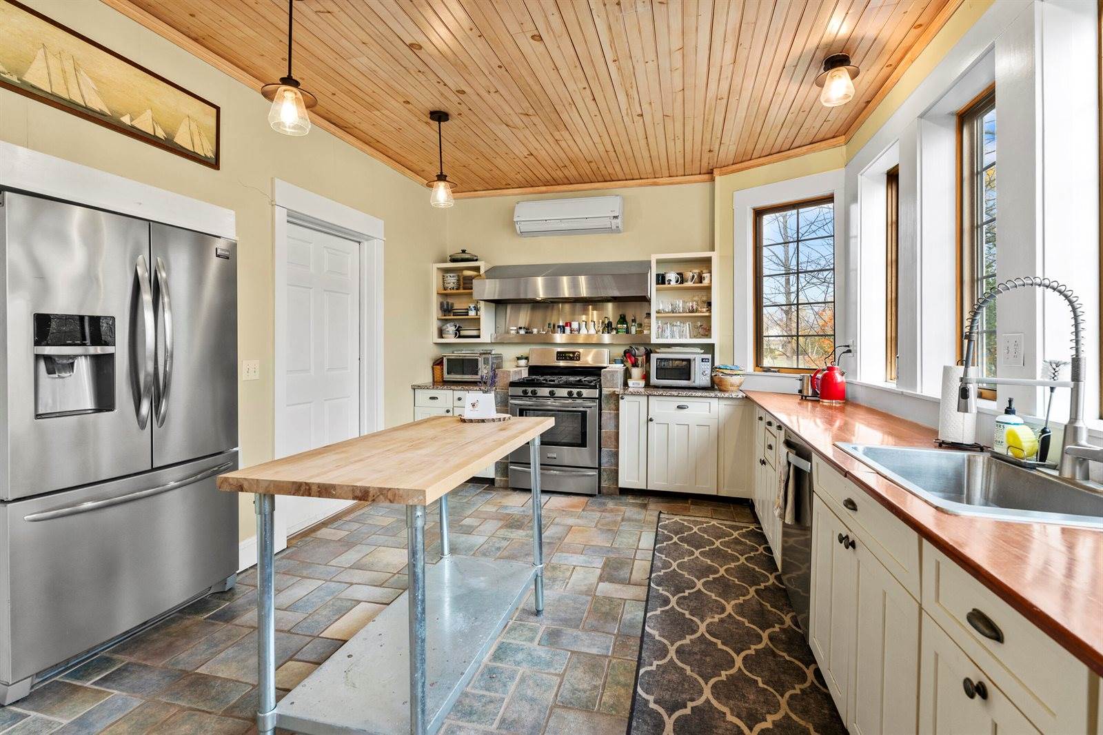 443 Mann Hill Road, Holden, ME 04429