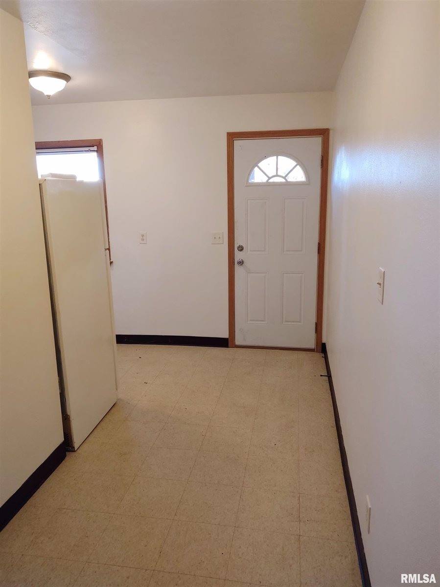 1727 9TH Avenue, Moline, IL 61265