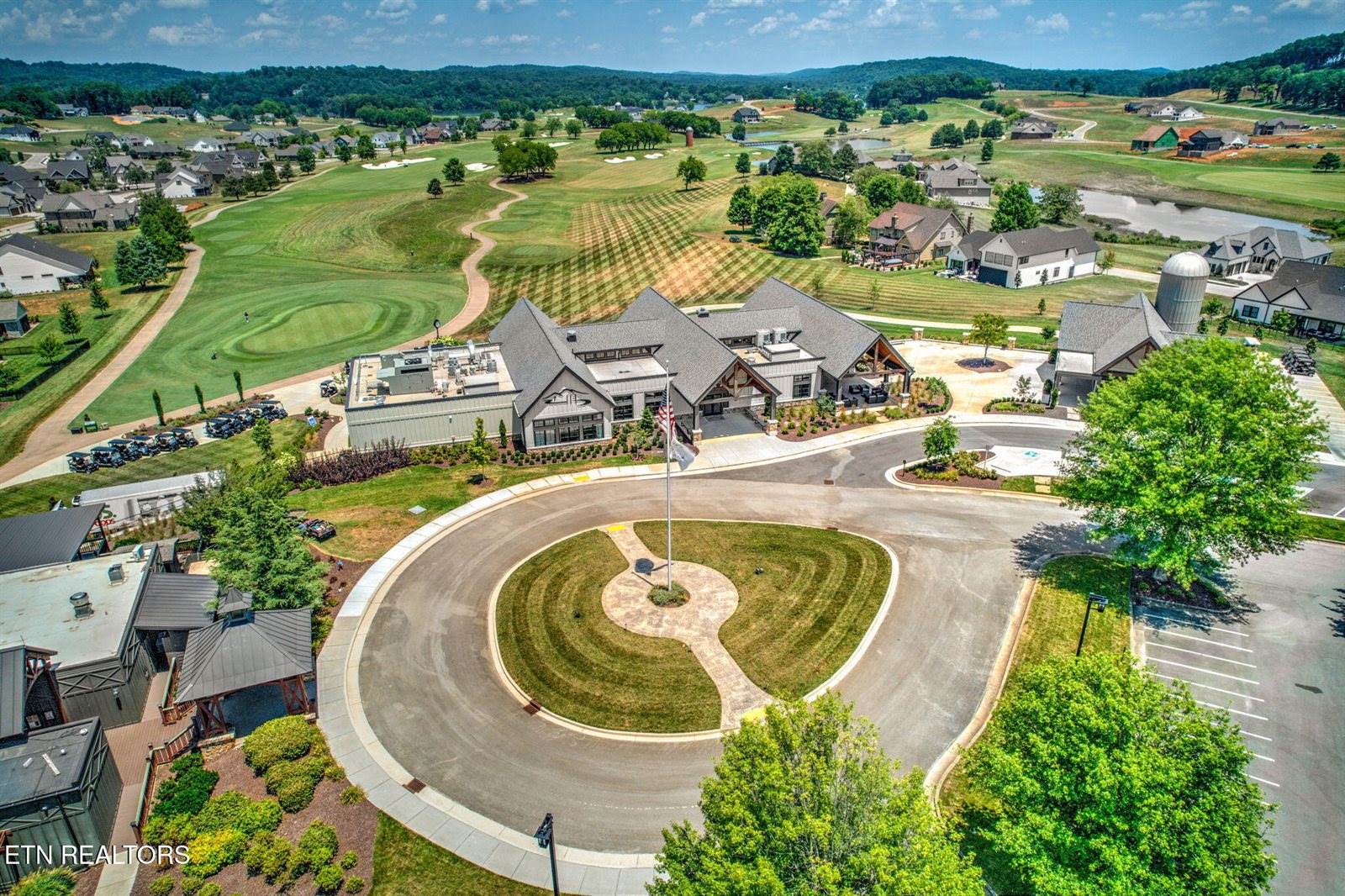 3010 Old Dogwood Tr, Loudon, TN 37774