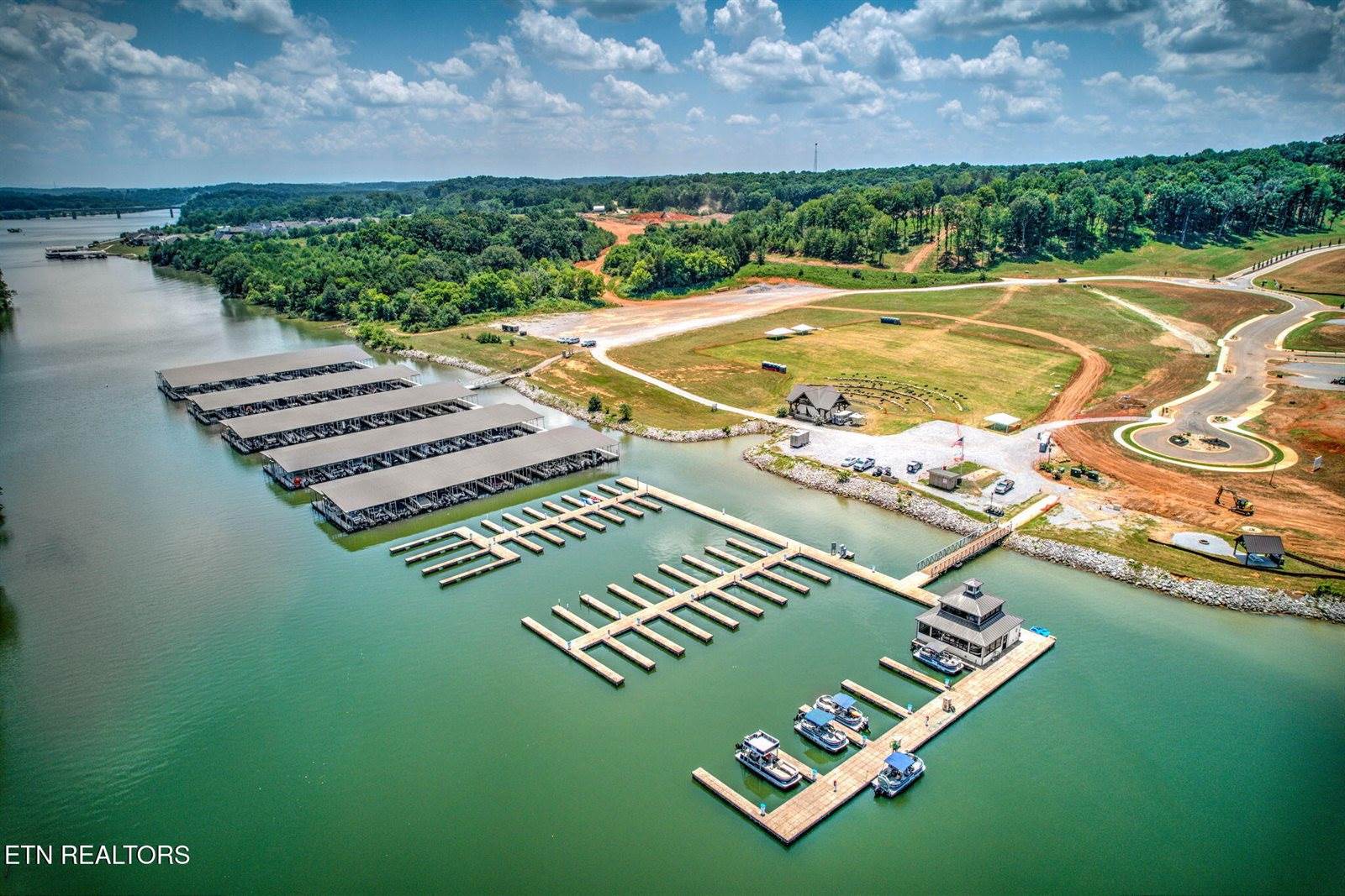 3010 Old Dogwood Tr, Loudon, TN 37774