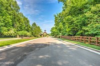 3010 Old Dogwood Tr, Loudon, TN 37774